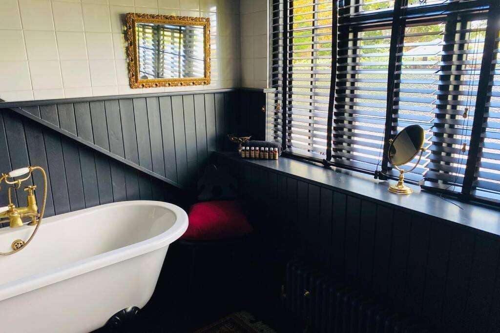 17Th Century Boutique Getaway In The Countryside Apartment Martin Mill Luaran gambar